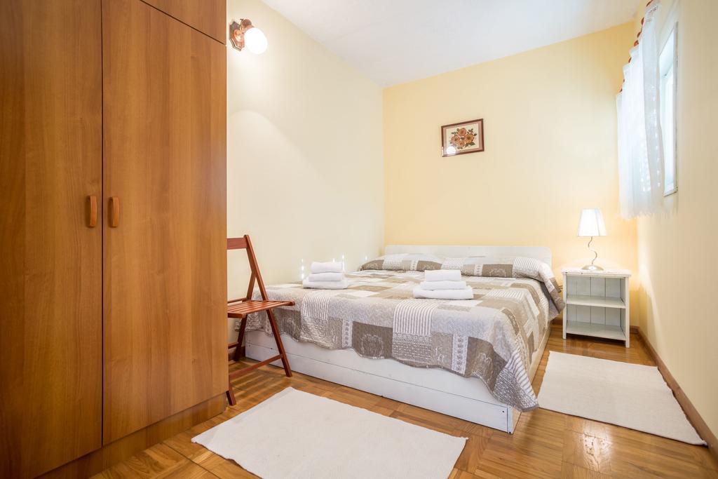 Apartment Srecko Вінішчє Екстер'єр фото