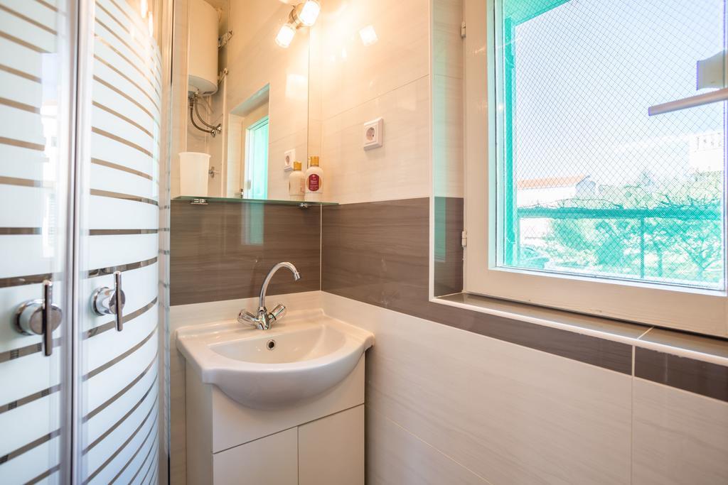 Apartment Srecko Вінішчє Екстер'єр фото